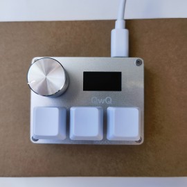 SayoDevice O3C OSU Keyboard - Quick-Trigger Hall Effect Magnetic Linear Switches, Keyboard with Knob & Screen, Copy-Paste Shortcuts, Macro Hot-Swap Mini Keyboard